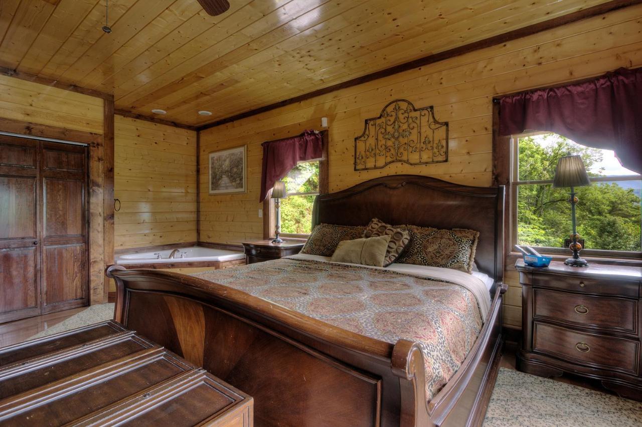 Mystical Creek Pool Lodge 600 Six Bedroom Cabin Gatlinburg Exterior photo